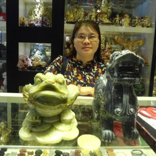 Chị Sáu - khách hàng mua tỳ hưu Bắc Kinh đen BKD-L
