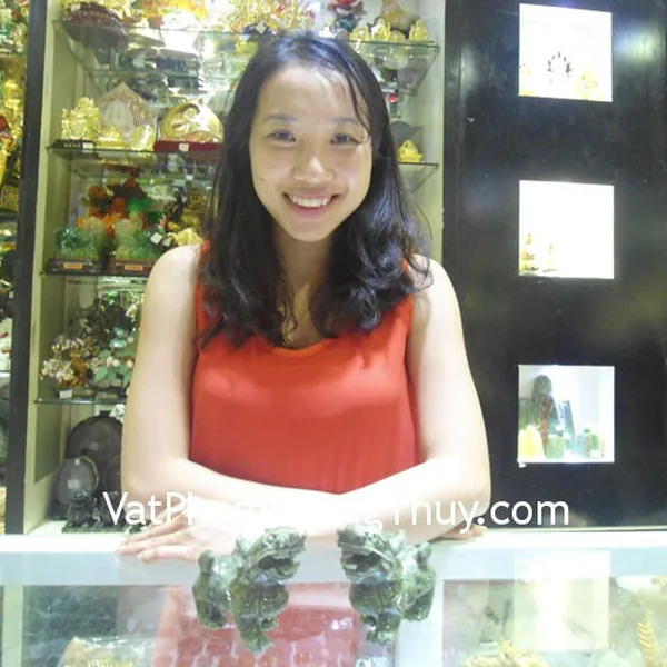 Chị Sương - khách hàng mua tỳ hưu lam ngọc HM020