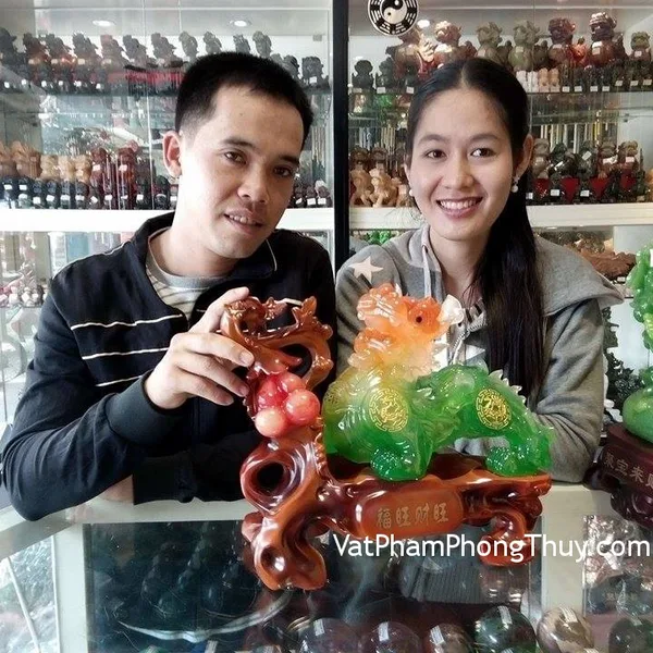 Chị Lan - khách hàng mua tượng Tỳ Hưu H126G