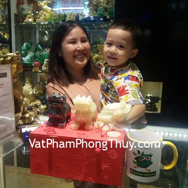 Chị Yến - Khách hàng mua Tỳ hưu bắc kinh đen chuẩn BKD-S, Tỳ hưu bắc kinh xanh chuẩn BKX-S và Thiềm thừ cẩm thạch tây tạng CTT-S