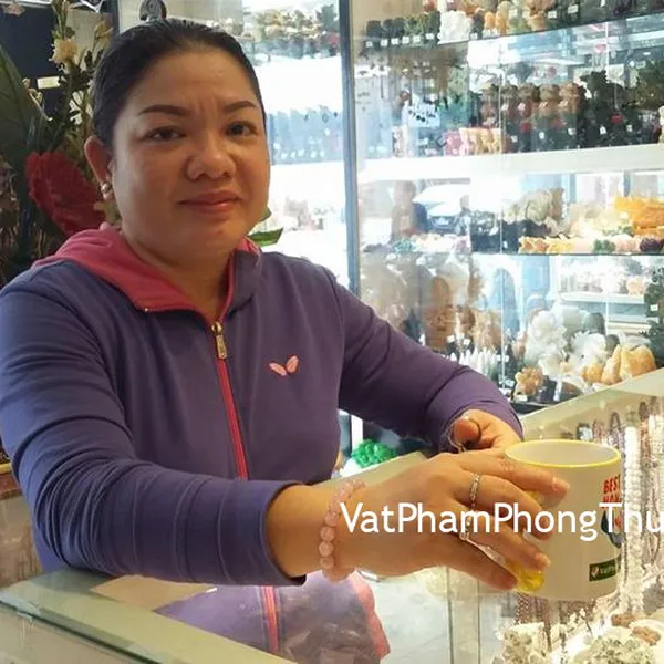 Chị Vân - khách hàng mua chuỗi thạch anh hồng Madcarca A+  S6658-S5-3289