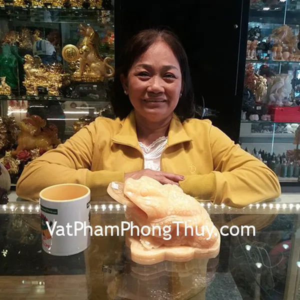 Cô Hà - Khách hàng mua Thiềm thừ Hoàng long lớn GM021