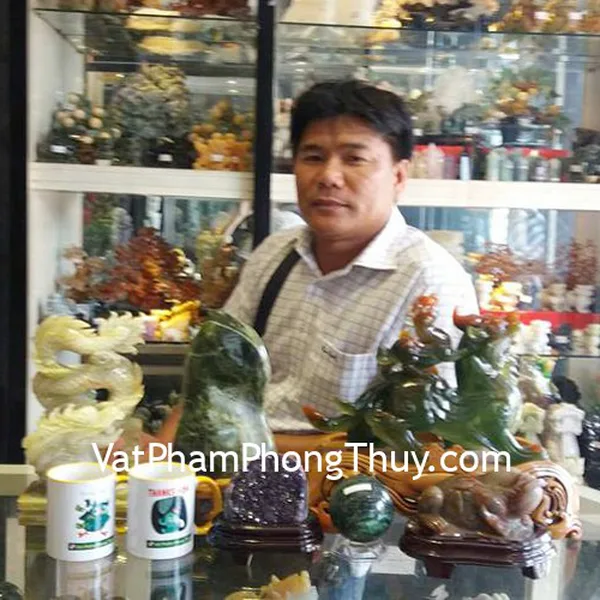 Anh Sơn - khách hàng mua Rồng cẩm thạch N074, Khối cẩm thạch serpentine V168-2544, Tỳ hưu cõng con xanh E014, Bông thạch anh tím H102-4935, Thiềm thừ ngọc Hoàng long tam thể TT-HL-11756