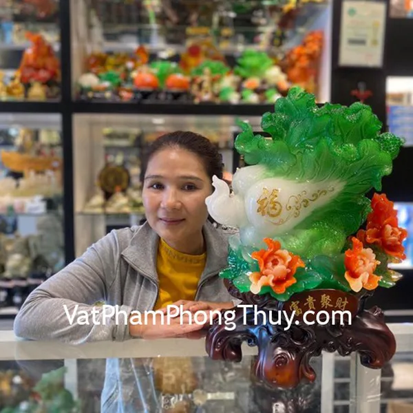 Chị Trang- khách hàng mua tượng bắp cải lớn LN065