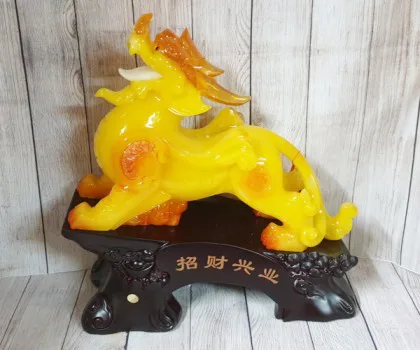Tỳ hưu dũng mãnh vàng ngọc trên đế gỗ khủng - Chiêu Tài Hưng Nghiệp LN042