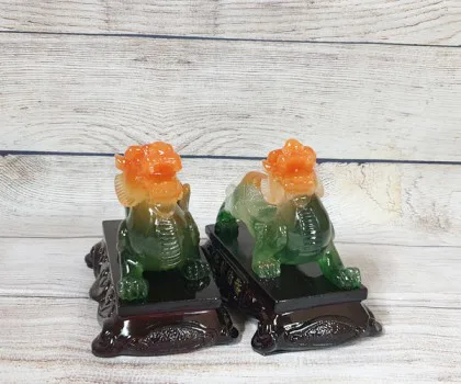 Cặp tỳ hưu ngọc đa sắc trên đế gỗ - Chiêu Tài Nạp Phước/ Chiêu Tài Bích Tà FLN063