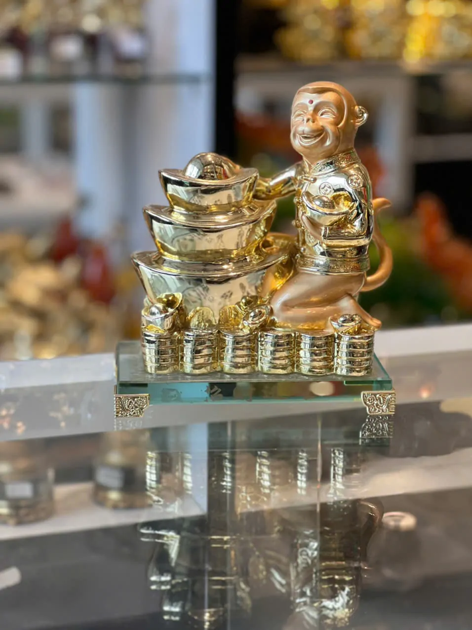 Khỉ may mắn ôm nguyên bảo đế thủy tinh - chiêu tài tấn bảo K067M