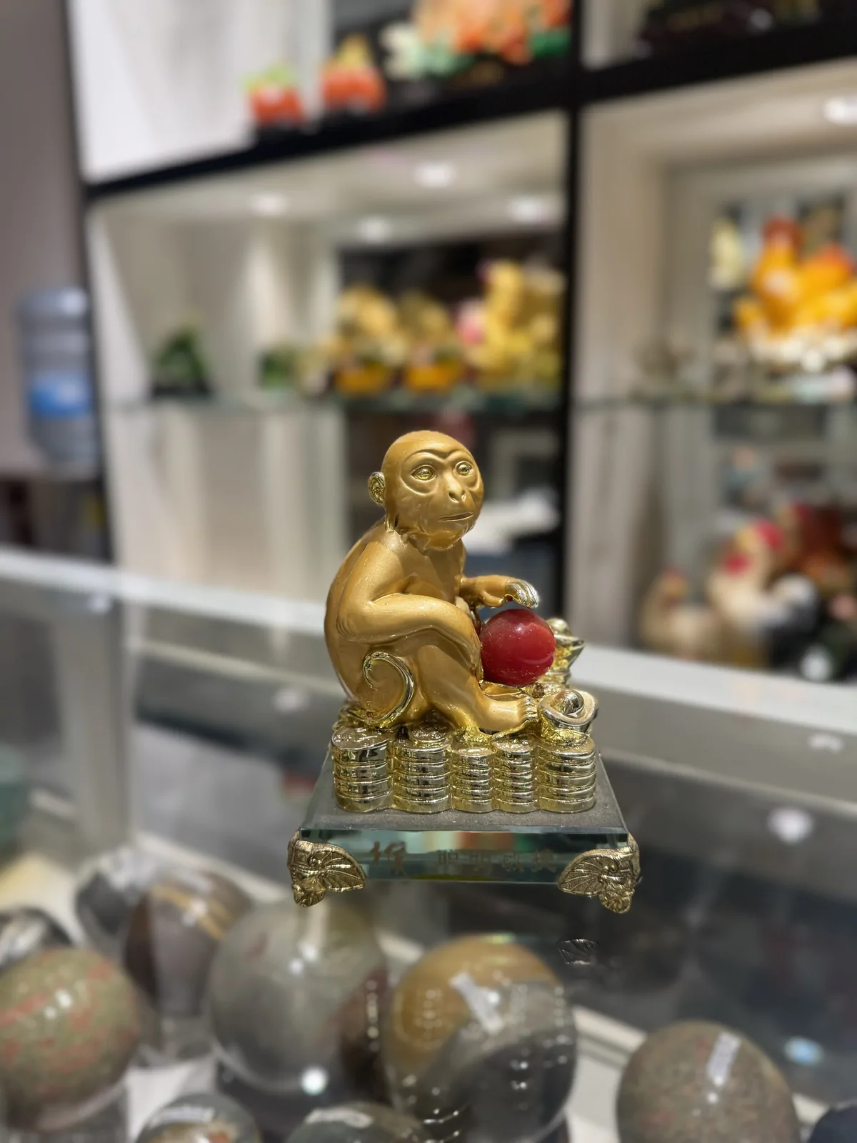 Khỉ vàng châu đỏ trên đống tiền - thông minh mẫn triết H371G