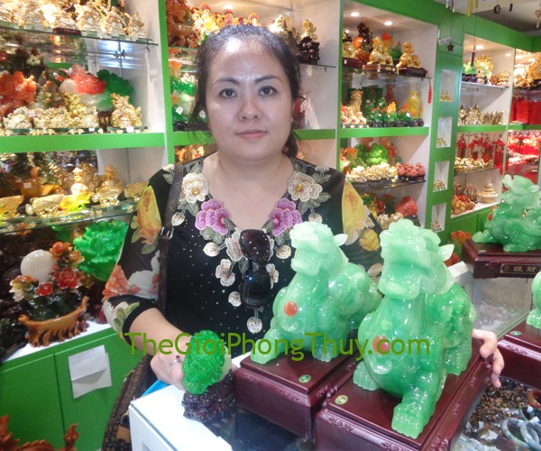 Chị Thanh - khách hàng mua Tỳ Hưu xanh FH120G và bắp cải nhỏ FH199G