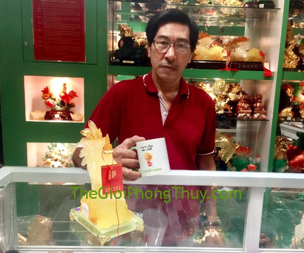 Chú Thọ - Khách hàng mua tượng gà ngọc vàng đuôi vểnh trên tiền như ý FG062A