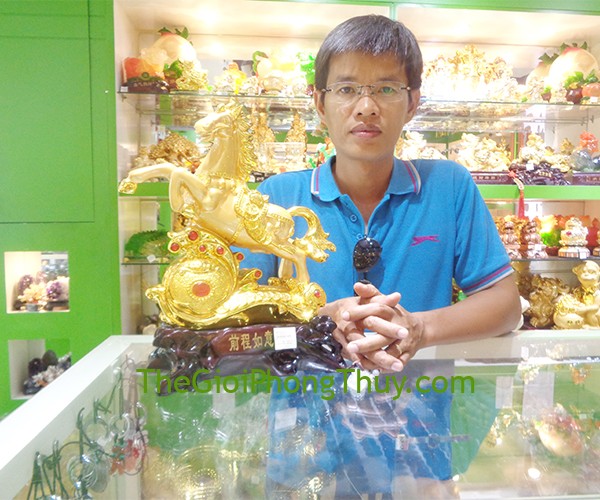 Anh Sơn - Khách Hàng mua Ngựa vàng trên như ý vàng FG100A