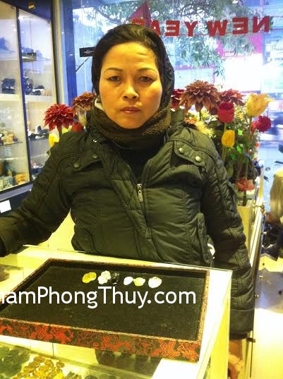 Cô Lợi - khách hàng mua tỳ hưu thạch anh vàng,phật di lặc , hồ lô