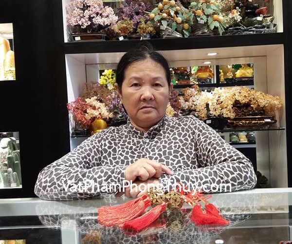 Cô Mỹ- khách hàng mua xâu tiền kết cầu CC2030, xâu tiền 3 xu CC1137 và 5 xu CC1136